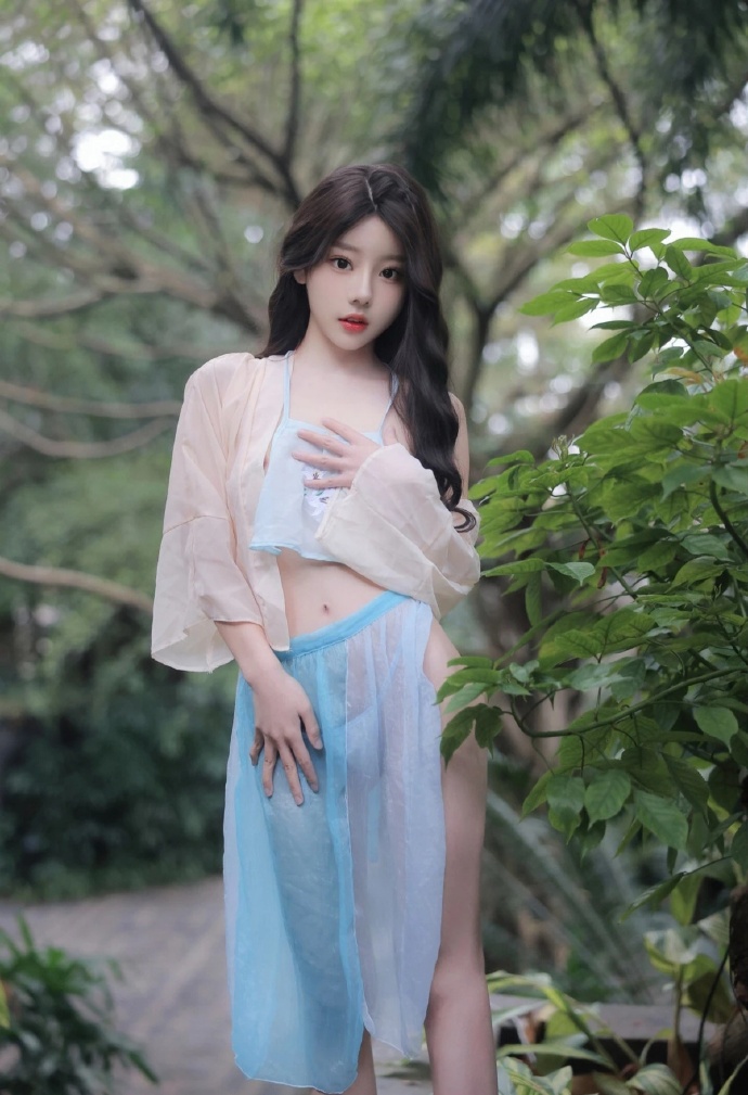 张柏芝更换头像悼念谢贤，透露其子女已有妥善安排